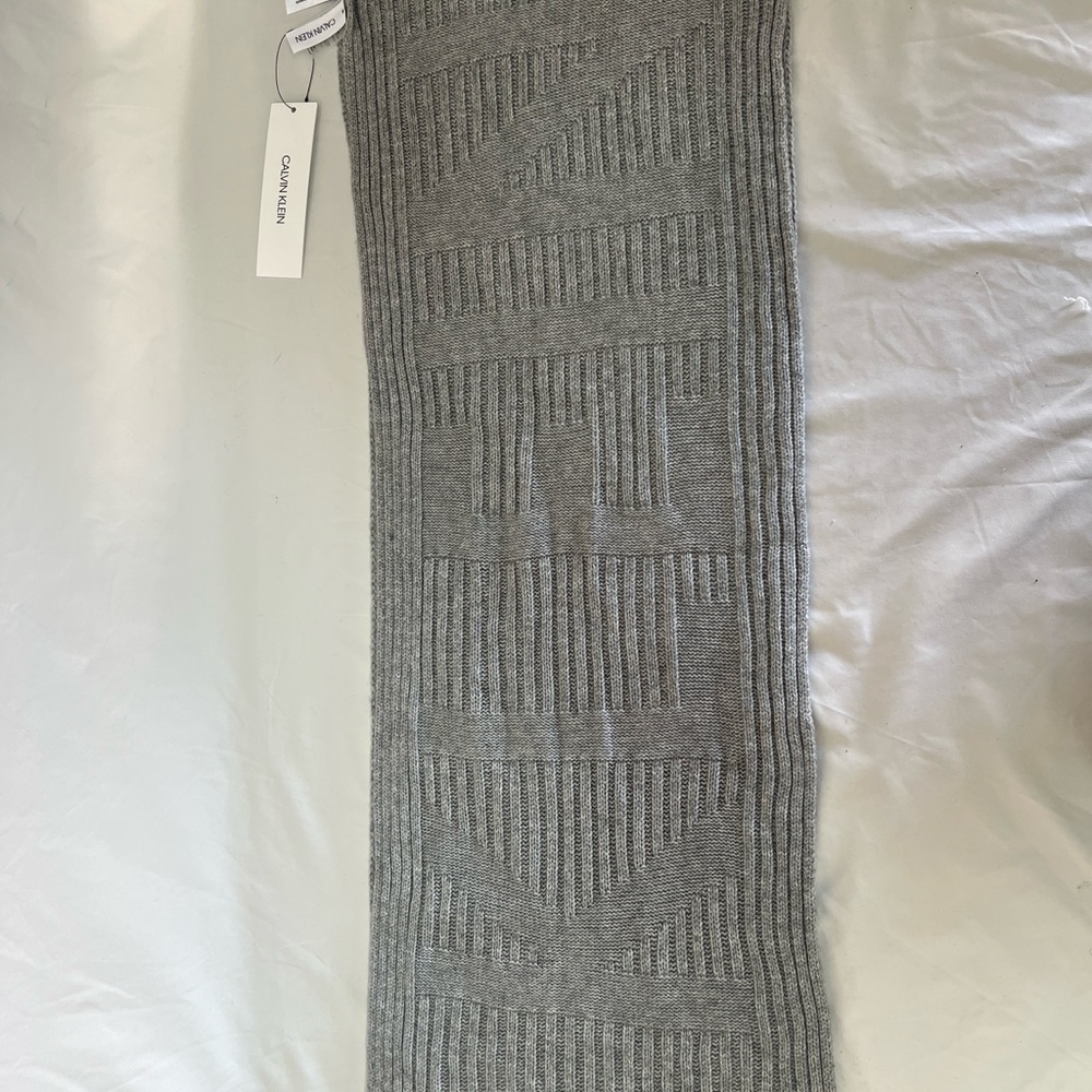 Calvin Klein Light Gray Ribbed Knit Scarf